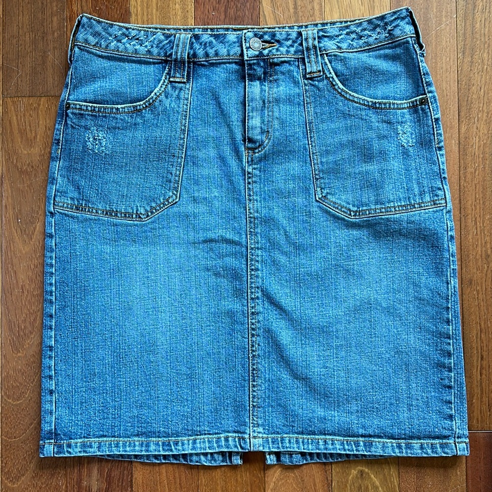 Distresses Denim Skirt